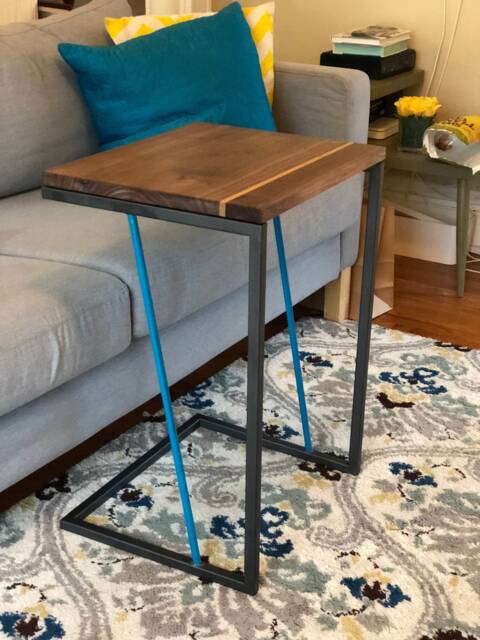 C Side Table/Laptop Table - image 1