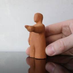 Miniature Figure - Person Pointing Finger, For Psychotherapy & Sand Play, Therapeutic Sculptures, Dynamic Figurine, Play Therapy Tool - thumbnail 4