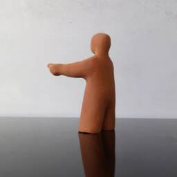Miniature Figure - Person Pointing Finger, For Psychotherapy & Sand Play, Therapeutic Sculptures, Dynamic Figurine, Play Therapy Tool - thumbnail 3