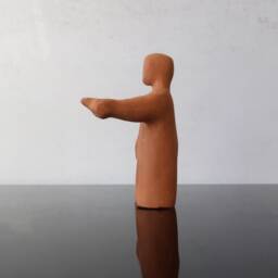 Miniature Figure - Person Pointing Finger, For Psychotherapy & Sand Play, Therapeutic Sculptures, Dynamic Figurine, Play Therapy Tool - thumbnail 2