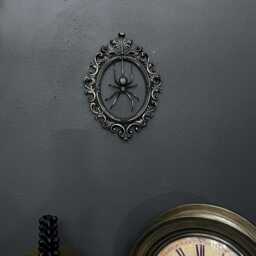 Gothic Framed Hanging Spider Wall Decor - thumbnail 3