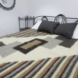 Handwoven Wool Bed Blanket Rustic Boho Queen Throw - 225x175cm - thumbnail 3