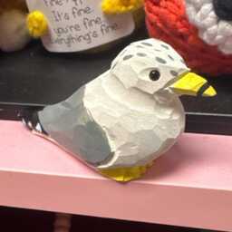 Seagull Wooden Figurine - Hand-Carved Rustic Coastal Bird Decor - thumbnail 2