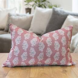 Chatsworth Xl Rectangular Linen-Blend Cushion in Dusky Pink. Geometric Floral Paisley Design On A Linen Mix Background. 23X15 - thumbnail 1