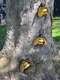 Set Of 3 Bee Metal Garden Decor Decorative Outdoor Wall Art Plaque Gift - thumbnail 1