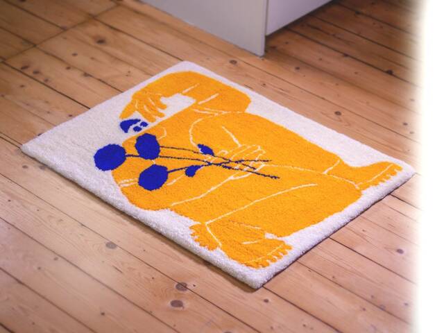 Ukraine Charity, Support Tufted Rug. Soldier With Sunflowers - image 1