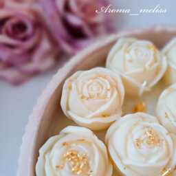 Handmade Soy Wax Rose Candle Stonecast Jar, Eco-Friendly Decor - thumbnail 2