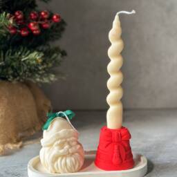 Handmade Santa Soy Wax Candle - Christmas Vegan Decor - thumbnail 2