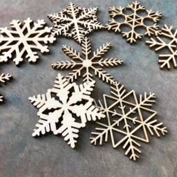 12 Wooden Snowflakes Christmas Ornaments Festive Home Decoration Plywood Blank Shapes Craft Embellishment Sn4 - thumbnail 3
