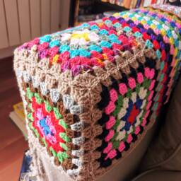 Custom Crochet Sofa Arm Rest Cover, Granny Square Cat Protector - thumbnail 2