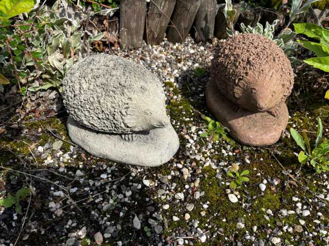 Hedgehog Small Animal Sculpture Figure Art Sandstone Antique Look S 43 - image 1