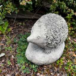Hedgehog Small Animal Sculpture Figure Art Sandstone Antique Look S 43 - thumbnail 3