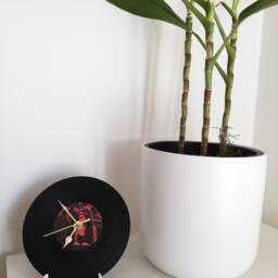 Vinyl Clock Customizable With Your Favorite Artist, Gift For Djs, Gifts Musicians, Table Clock, Silent Personalized Home Decor - thumbnail 2