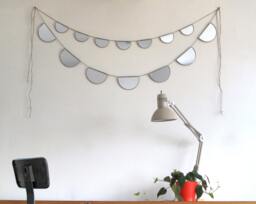 Mirror Bunting Small Half Circle Banner Garland Strand Dorm Decor Accent Miroir Ammer Spiegel Verderon Espejo - thumbnail 1