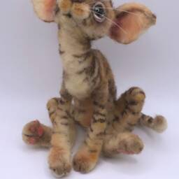 Meet Fur - Baby Fred, One Of The Siblings, Is A Softly Sculpted Natural Wool Italian Shorthaired Kitty - thumbnail 2