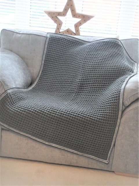 Chunky Knit Waffle Blanket Gray Acrylic Lap Throw - 45x36In - image 1