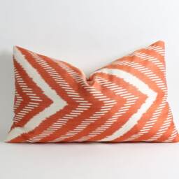 Handwoven Silk Ikat Pillow Cover Evandro Design, 16x26 - thumbnail 2