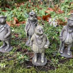 Resin Set Of 4 Mini Wind in The Willows Figure Ornaments - thumbnail 2