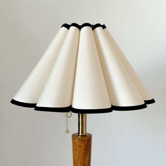 Handmade Pleated Lampshade Beige Black Trim Warm Lighting For Table Lamps Pendant Light PVC Fabric Petal Shades Home Furnishing Lamp Decor - image 1