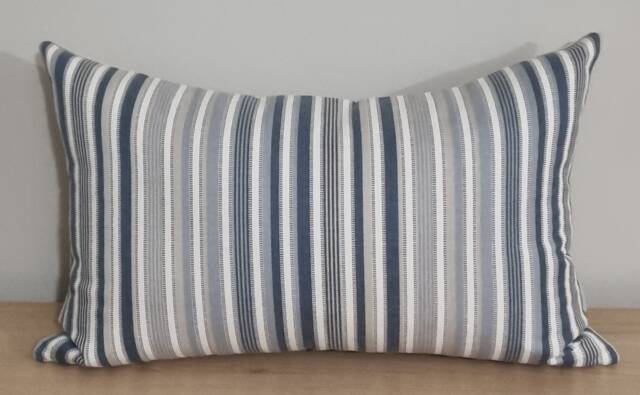 Romo/Villa Nova Hana Stripe Indigo & Omega Velvet Cushion Cover 35x55 cm - image 1