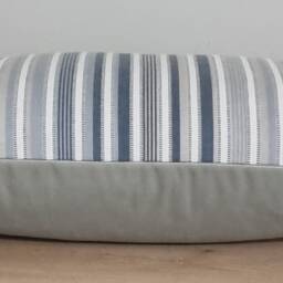 Romo/Villa Nova Hana Stripe Indigo & Omega Velvet Cushion Cover 35x55 cm - thumbnail 2