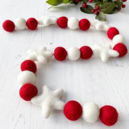 Christmas Felt Ball Garland - Red & White Star Pom Poms - thumbnail 2