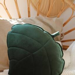 "Velvet Leaf Pillow ""Green" - thumbnail 3