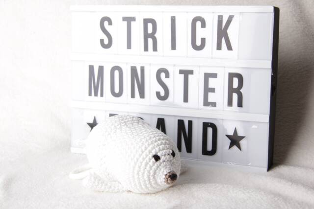 Crocheted Music Box Robbe Robbi - Howler - image 1