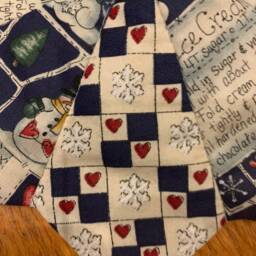Christmas Tree Skirt, 11 Inch Diameter, Table Top, Tiny, Dianna Marcum, Small, Snowman, Navy, Quilted - thumbnail 4