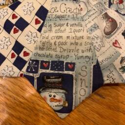 Christmas Tree Skirt, 11 Inch Diameter, Table Top, Tiny, Dianna Marcum, Small, Snowman, Navy, Quilted - thumbnail 3