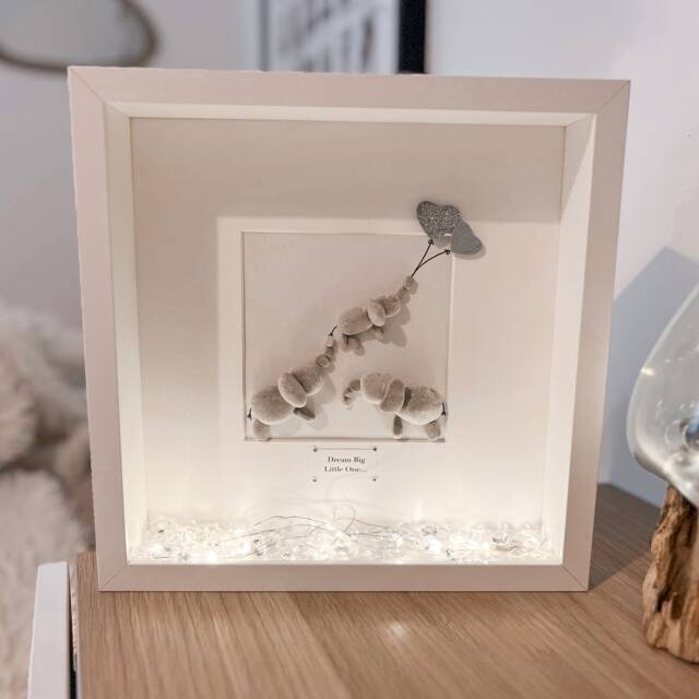 Baby Elephant Family Pebble Art Picture Frame New Mum Dad Parents Stone Elephant Rock People Christening Gift UK - image 1