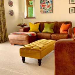Chesterfield Plush Velvet Footstool - Black Wooden Legs, 40cm Height - thumbnail 3