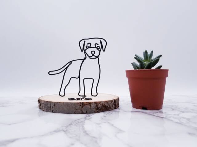 Rottweiler Wire Sculpture, Dog Memorial, Desk Decor - image 1