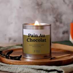 Pain Au Chocolat Wood Wick Candle, Bakery Scented, Crackle - thumbnail 1