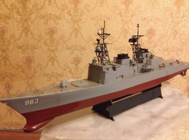 Uss Spruance-Class Destroyer Ship - image 1