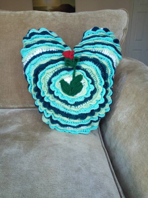 3D Crochet Pillow Cover Pattern Heart Valentine - image 1