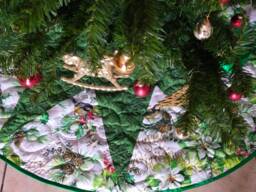 Quilted Christmas Tree Skirt, Woodland, Holly, Country Tree Skirt