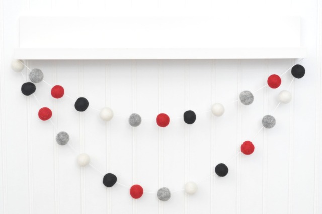Buffalo Plaid Felt Ball Garland Christmas Holiday Decor - image 1