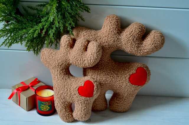 Christmas Reindeer Pillow - Home Decor - Gift Idea Holiday Winter Throw - image 1