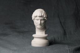 Bust Of Hadrian Carved Greek Marble Statue Figurine Artist Sculpture - thumbnail 1