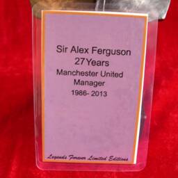 Sir Alex Ferguson Bust Manchester United, 27 Years Retirement Edition - thumbnail 4