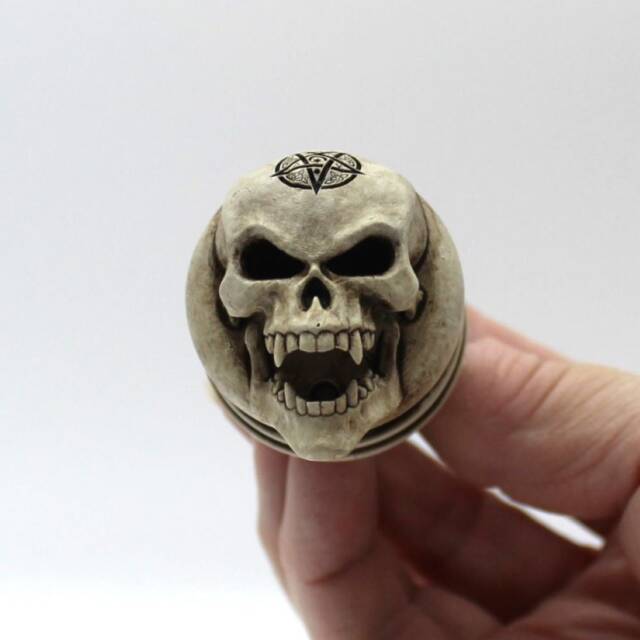 Vampire Skull Wine Stopper Gothic Halloween Decor, Dracula Fangs Fridge Magnet - image 1