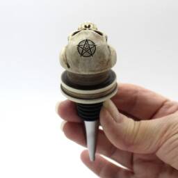 Vampire Skull Wine Stopper Gothic Halloween Decor, Dracula Fangs Fridge Magnet - thumbnail 2
