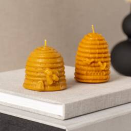 Christmas Beeswax Honey Haven Candle With Bee - Handcrafted Eco Gift - thumbnail 3