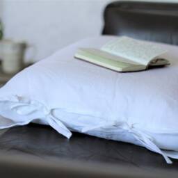 White Linen Pillow Cover With Ties - Farmhouse Style Cushion Cover, Soft Washed Pillowcase - thumbnail 2