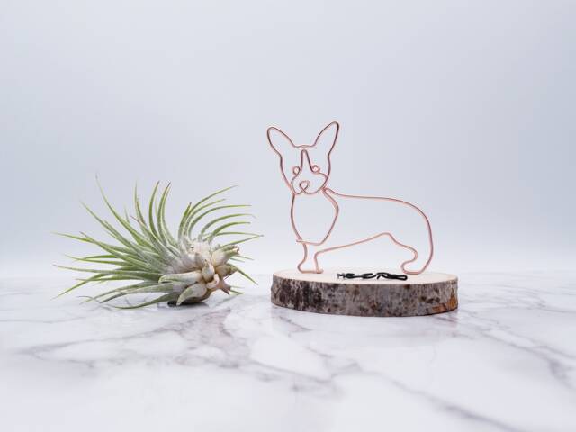 Personalized Wire Corgi Sculpture, Dog Memorial, Desk Decor - image 1