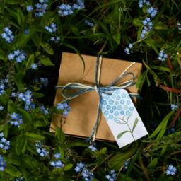 Forget-Me-Not Heart Tealight Holder - Hand Painted - thumbnail 4