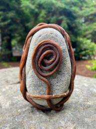 Atman Stone - M, Zen Rock Wrap, Meditation Stone, Kelp Fiber Wrapped - thumbnail 1