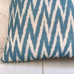 Silk Ikat Pillow Cover, Hand-Dyed Decorative Cushion - 16x24 - thumbnail 3