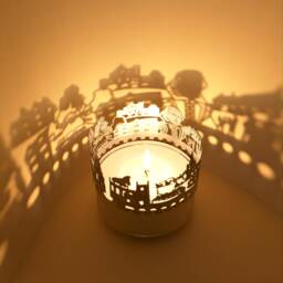 Stratford Skyline Shadow Play - Captivating Candle Attachment For Fans Iconic Souvenir From Historic Stratford-Upon-Avon - thumbnail 2